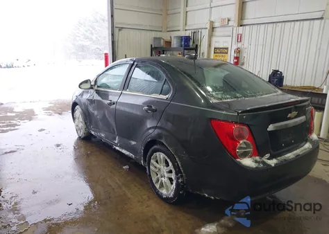 2015 Chevrolet Sonic Lt Auto z USA, uszkodzony, nr VIN 1G1JC5SH1F4130004